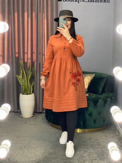 مانتو ارکیده گلدوزی شده کد 228